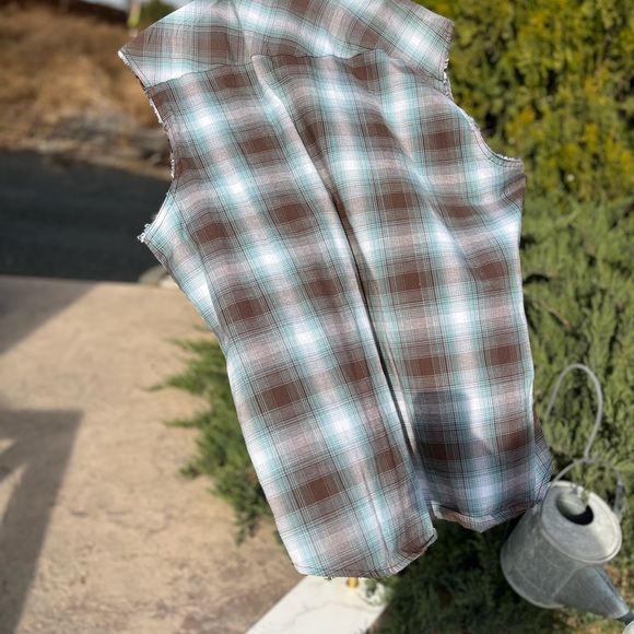 Mens (2X) CANYON GUIDE OUTFITTERS SLEEVELESS SNAP UP COLLAR SHIRT - Picture 10 of 10